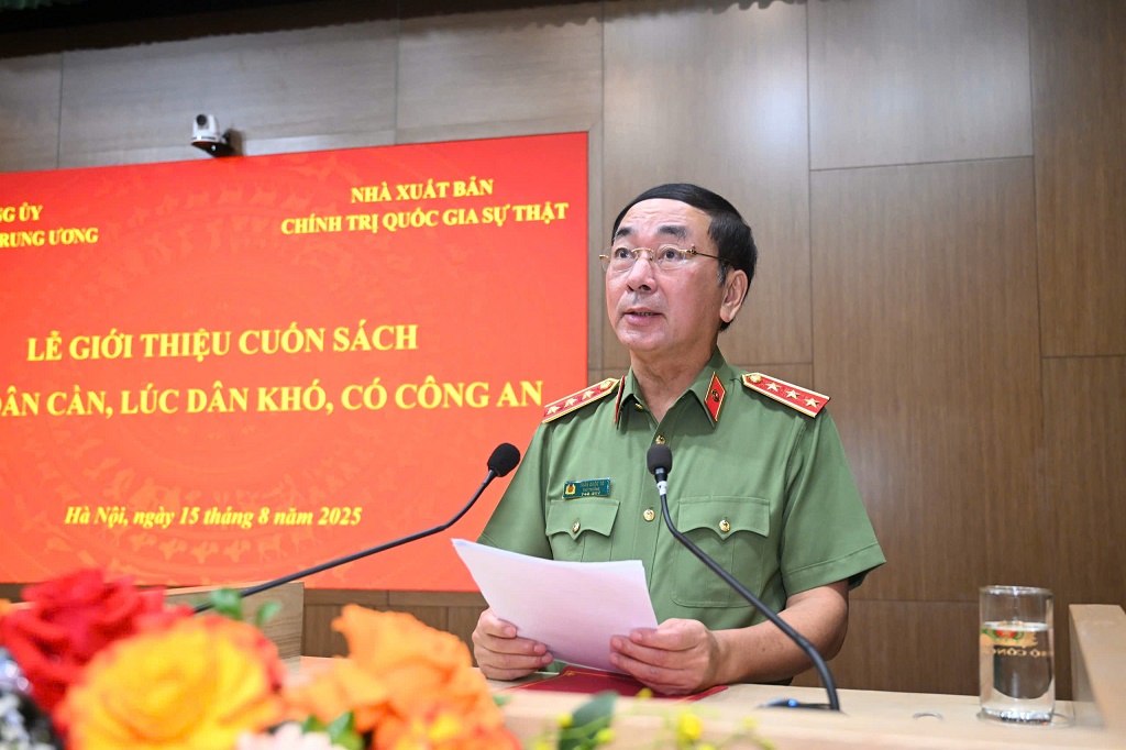 Thứ trưởng Trần Quốc Tỏ phát biểu tại buổi lễ.