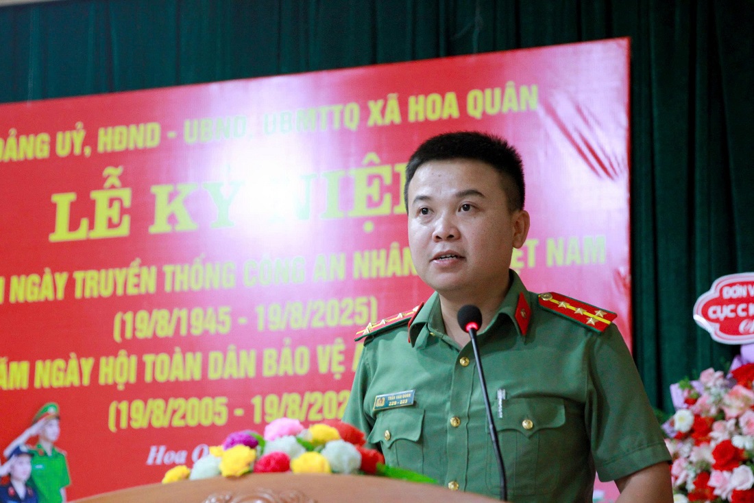 Đại diện tuổi trẻ Công an xã Hoa Quân phát biểu