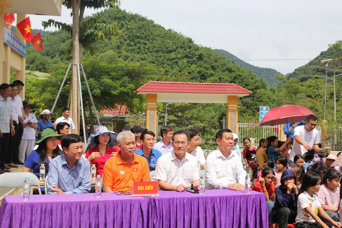 Các đại biểu tham dự chương trình