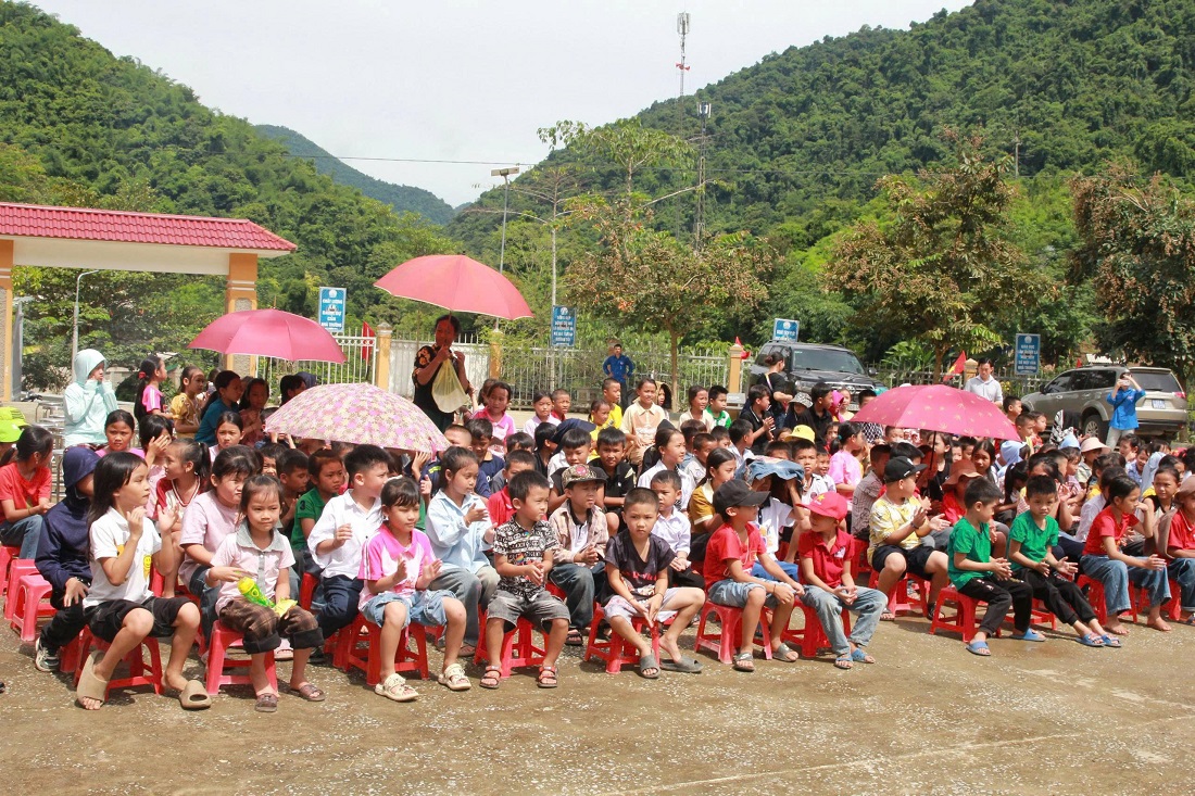 Các em học sinh tham gia chương trình
