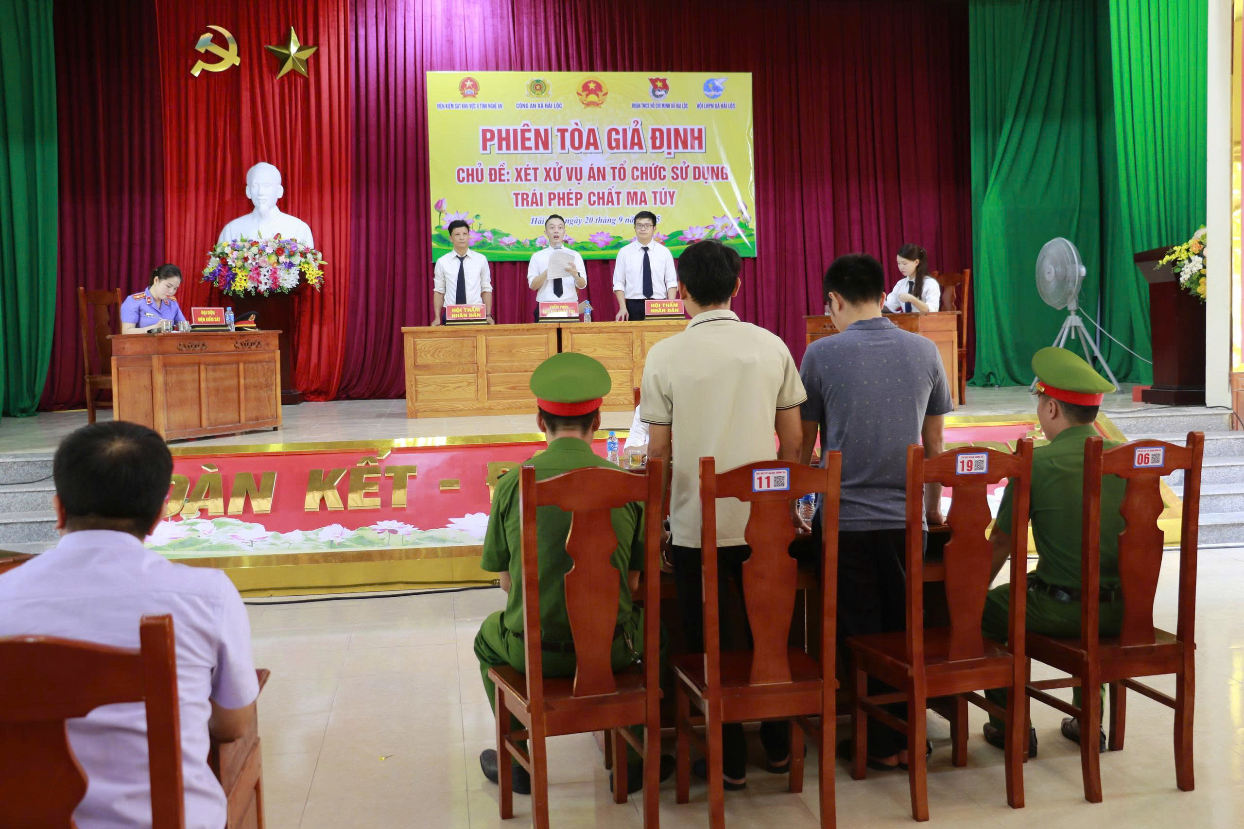 Xã Hải Lộc tổ chức phiên tòa giả định về ma túy