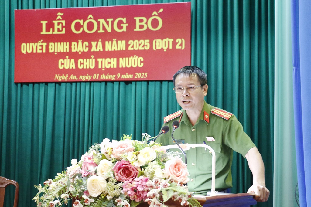 Đồng chí Thượng tá Đào Anh Sơn, Phó Giám thị Trại giam số 3 đã công bố Quyết định đặc xá của Chủ tịch nước đợt 2 năm 2025     