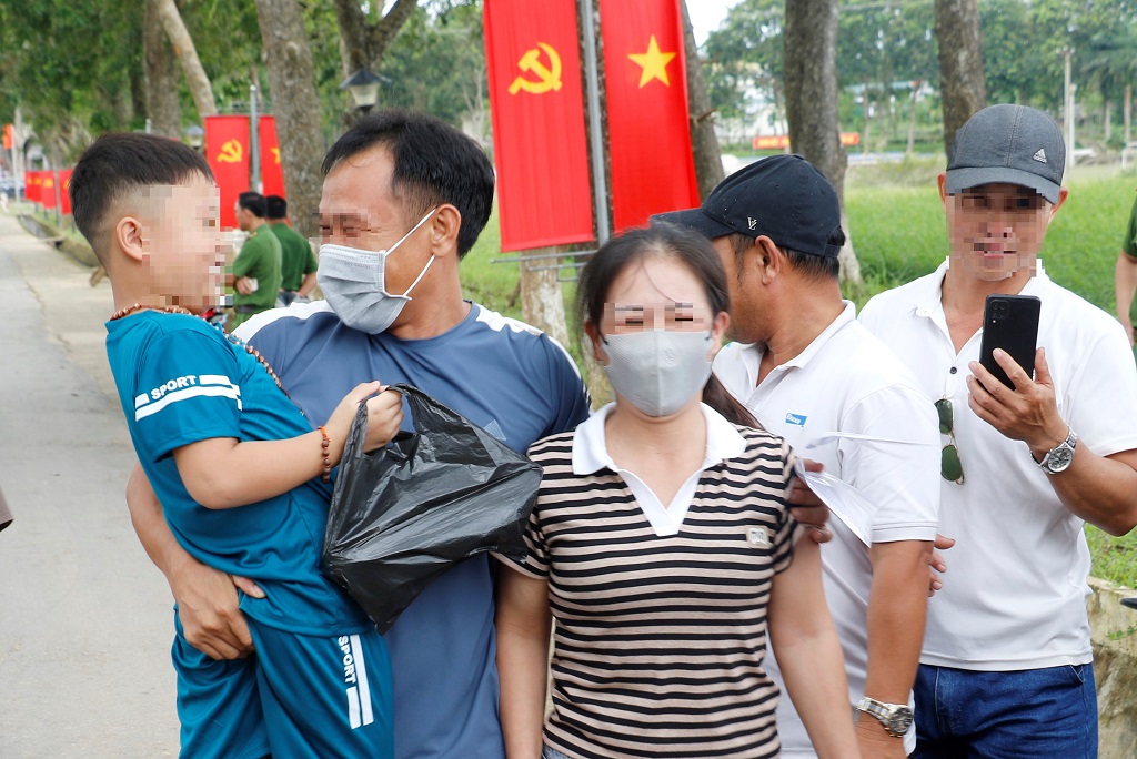 Niềm vui được trở về sum vầy, đoàn tụ cùng gia đình