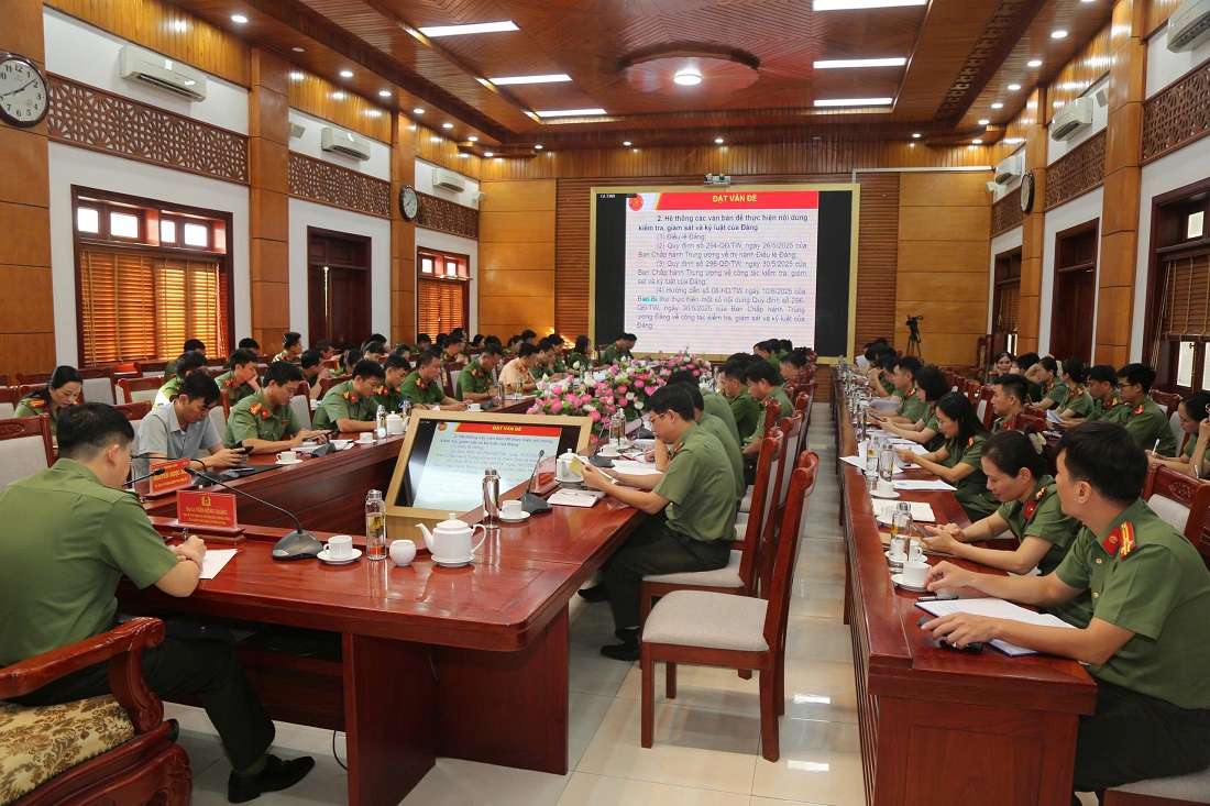 Hội nghị được tổ chức theo hình thức trực tuyến