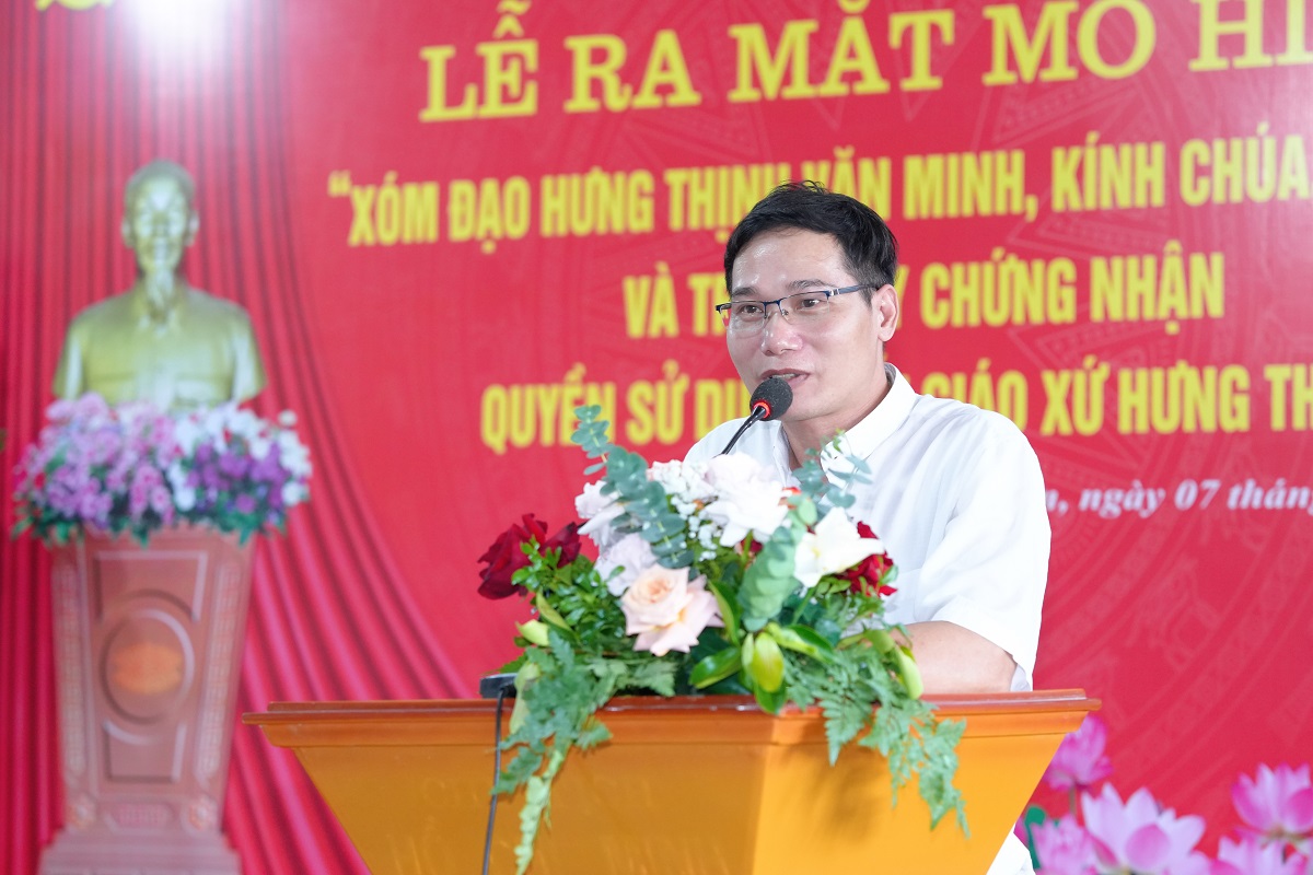 Linh mục Hồ Hữu Liên - Quản xứ Hưng Thịnh phát biểu tại buổi lễ