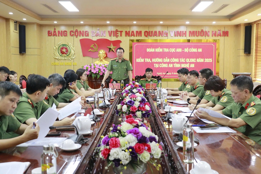 Toàn cảnh buổi làm việc