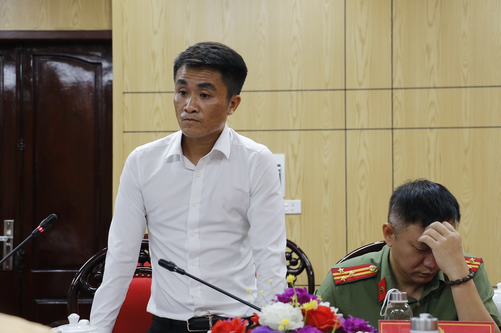 Đại diện Tổng Công ty GTEL trình bày về nghiệp vụ bưu chính và phương án triển khai cung ứng dịch vụ bưu chính GTELPOST trên địa bàn Nghệ An