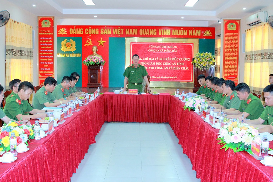 Toàn cảnh buổi làm việc