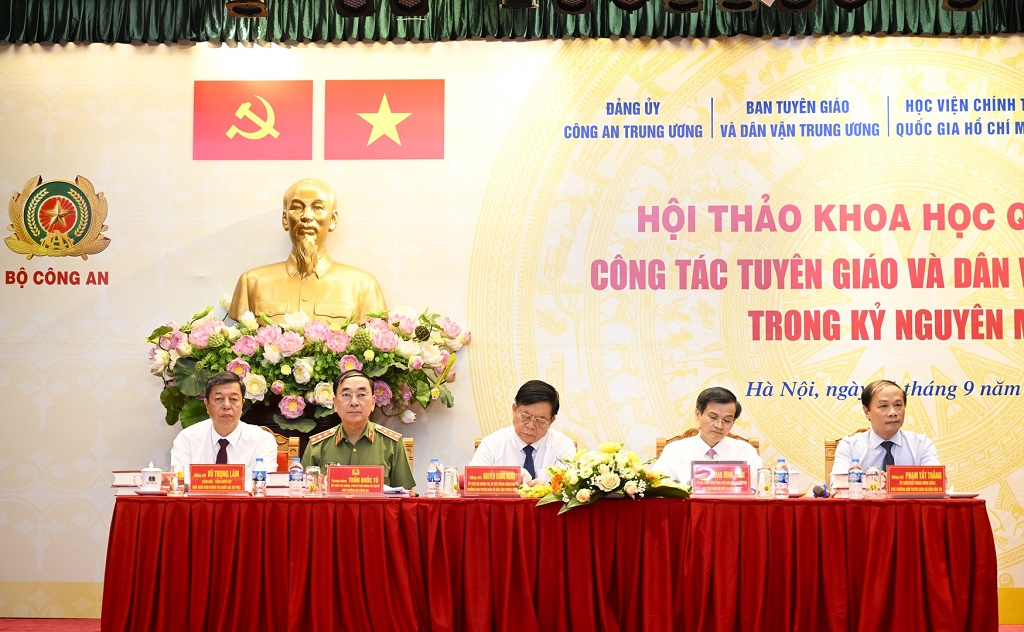 Hội thảo tại hội trường Bộ Công an