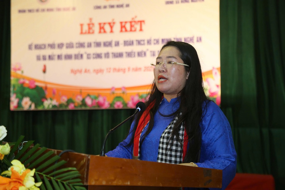 Đồng chí Nguyễn Thị Phương Thúy – Phó Chủ tịch Uỷ ban Mật trận Tổ quốc tỉnh, Bí thư Tỉnh đoàn phát biểu 