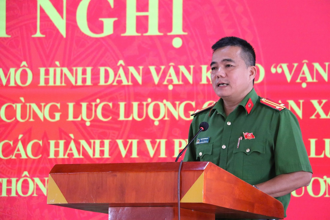 Đồng chí Trung tá Trần Hữu Thanh, Trưởng Công an xã Lương Sơn phát biểu