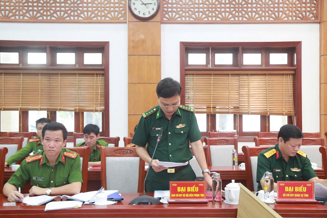 Các đại biểu góp ý các dự thảo Luật tại Hội thảo