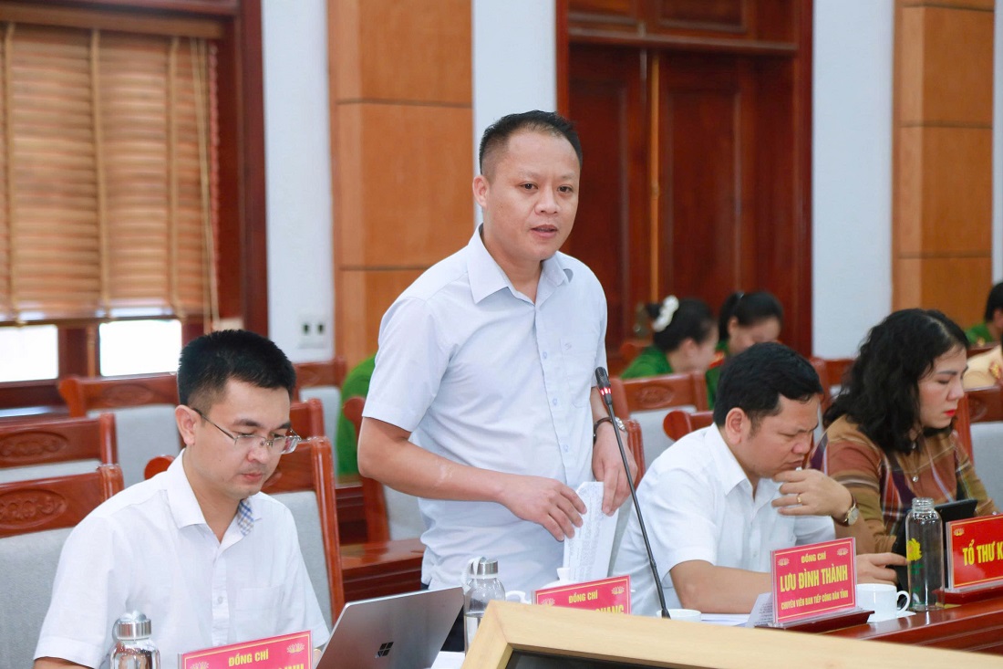 Đại diện Đoàn đại biểu Quốc hội tỉnh Nghệ An phát biểu