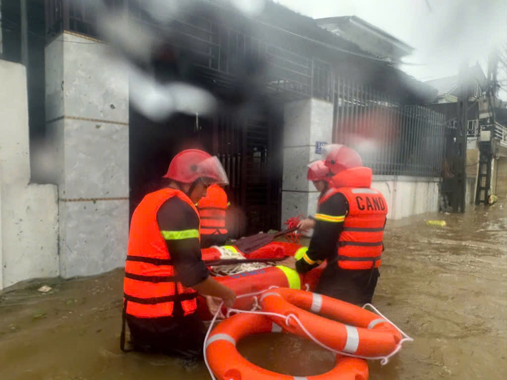 Lực lượng PCCC & CNCH kịp thời có mặt tại những địa điểm khi người dân cần