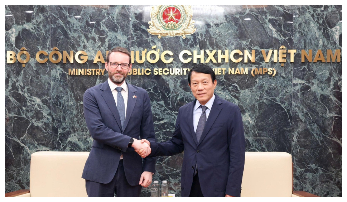 Bộ trưởng Lương Tam Quang tiếp Đại sứ Vương quốc Anh