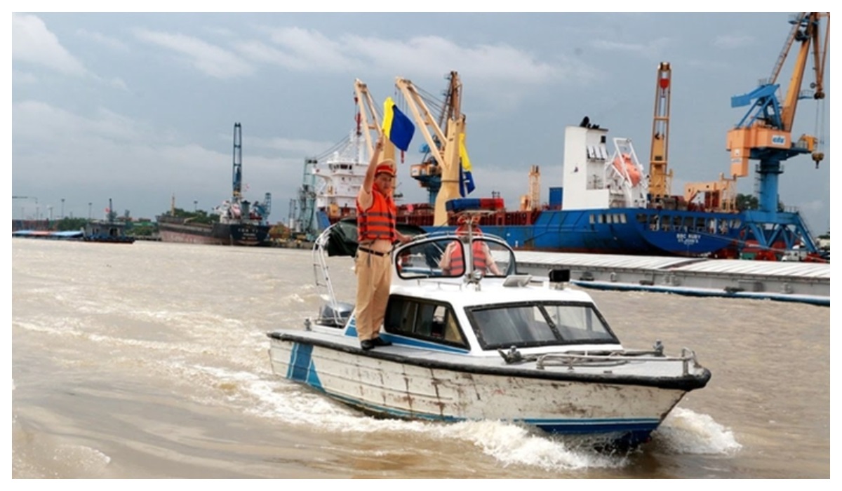 Quy định mới về đăng ký, đăng kiểm phương tiện thủy Công an nhân dân