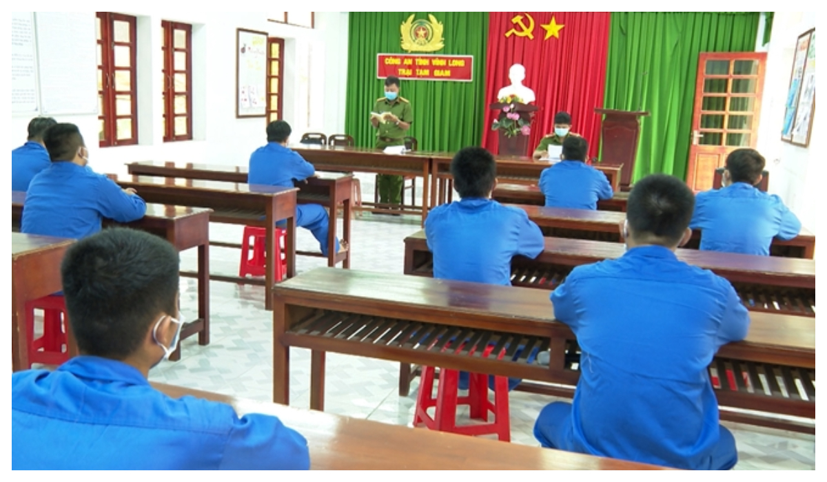 Hoàn thiện các quy định về chế độ của người bị tạm giữ, người bị tạm giam