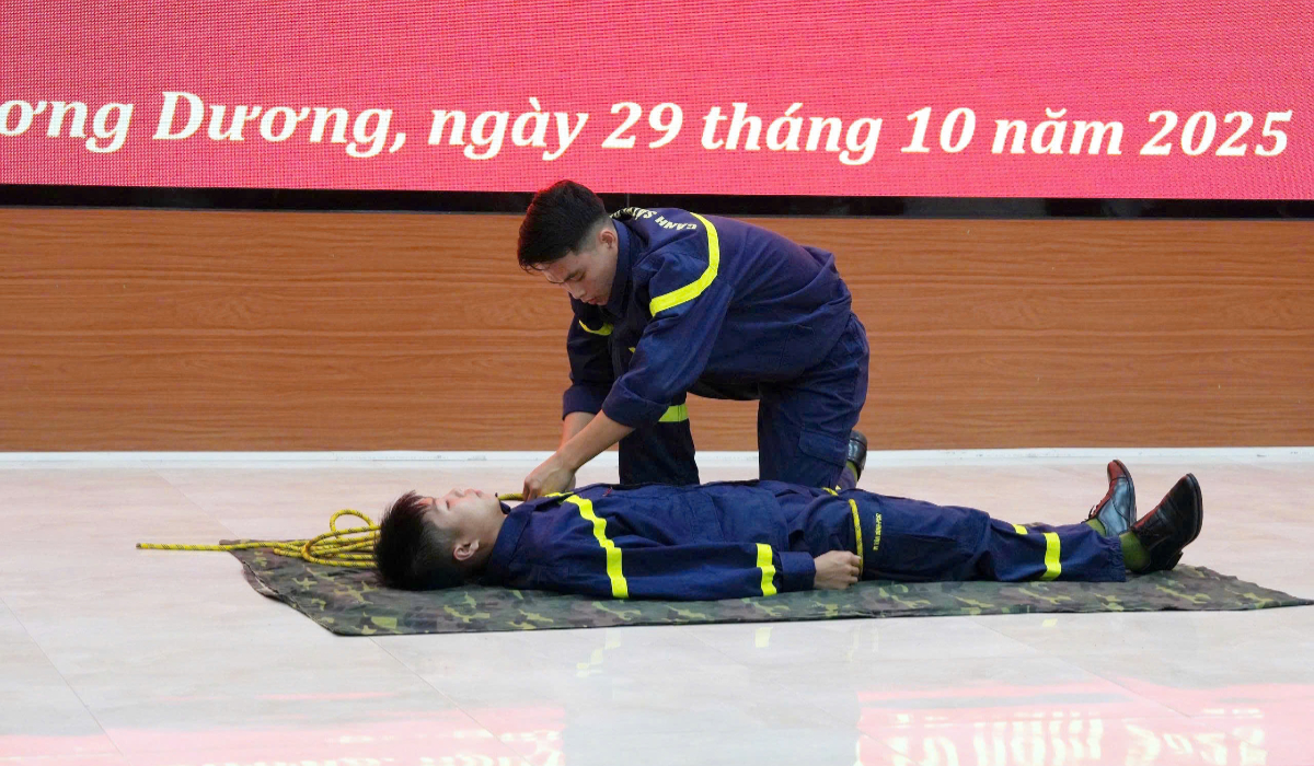 Tuyên truyền, phổ biến kiến thức, kỹ năng ứng phó với các tình huống thiên tai