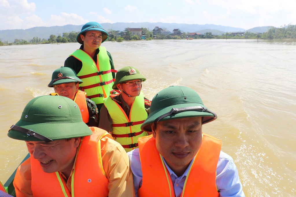 Đại tá Trần Ngọc Tuấn - Phó Giám đốc Công an tỉnh tham gia đoàn kiểm tra.