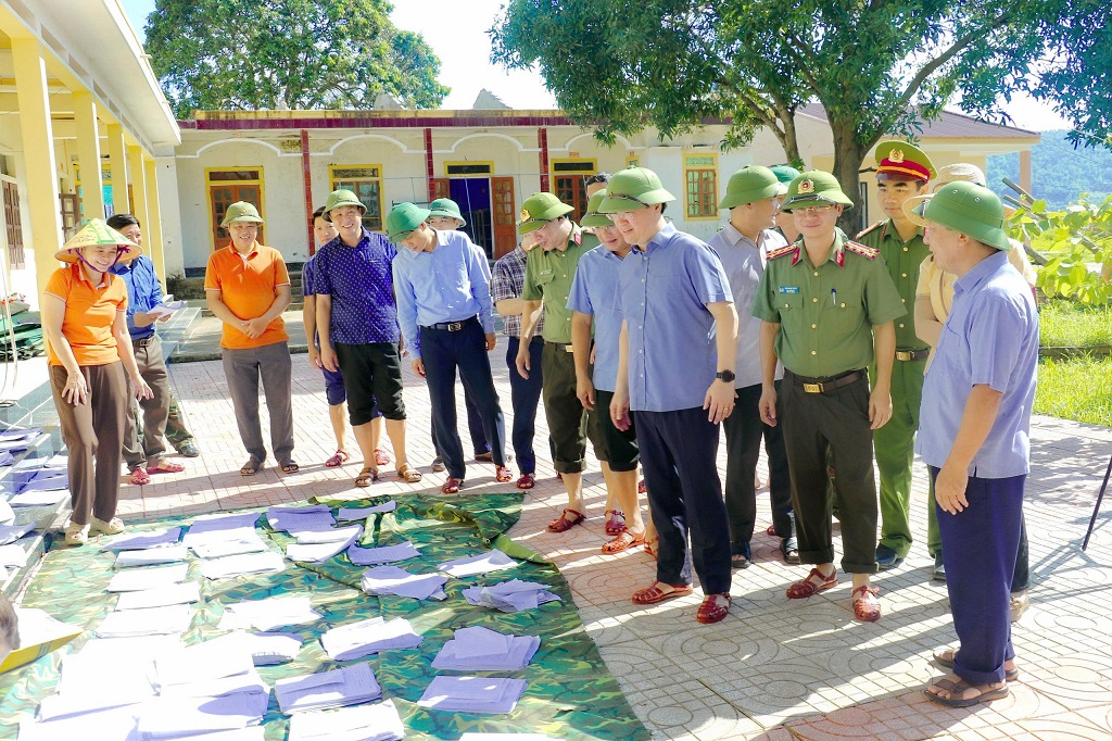 Bão số 10 khiến cho trường học trên địa bàn xã Xuân Lâm bị thiệt hại nặng nề. 