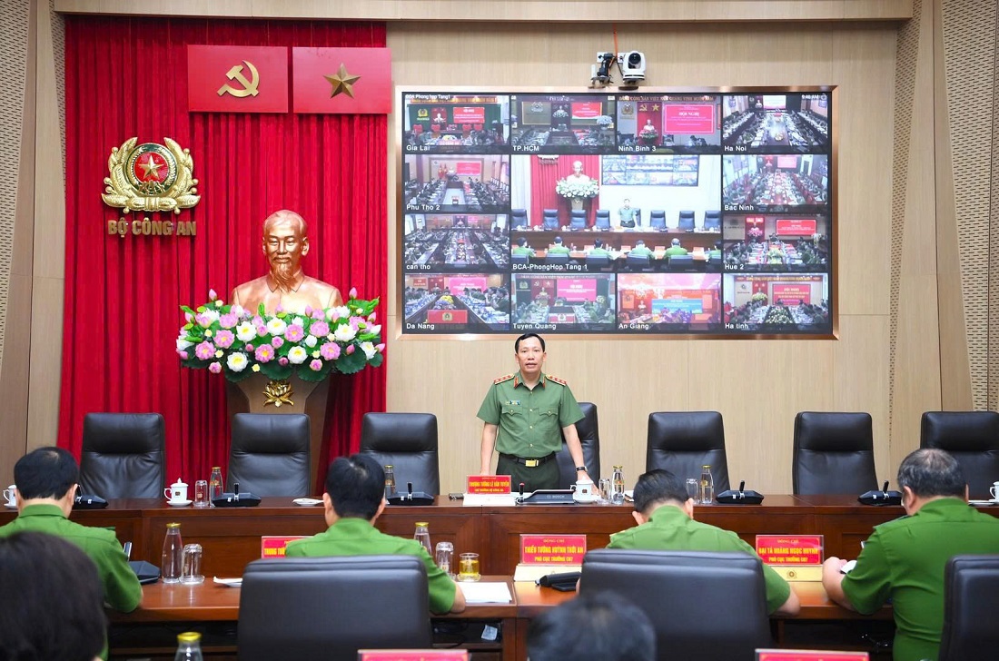 Đồng chí Thượng tướng Lê Văn Tuyến, Thứ trưởng Bộ Công an phát biểu chỉ đạo công tác PCCC và CNCH