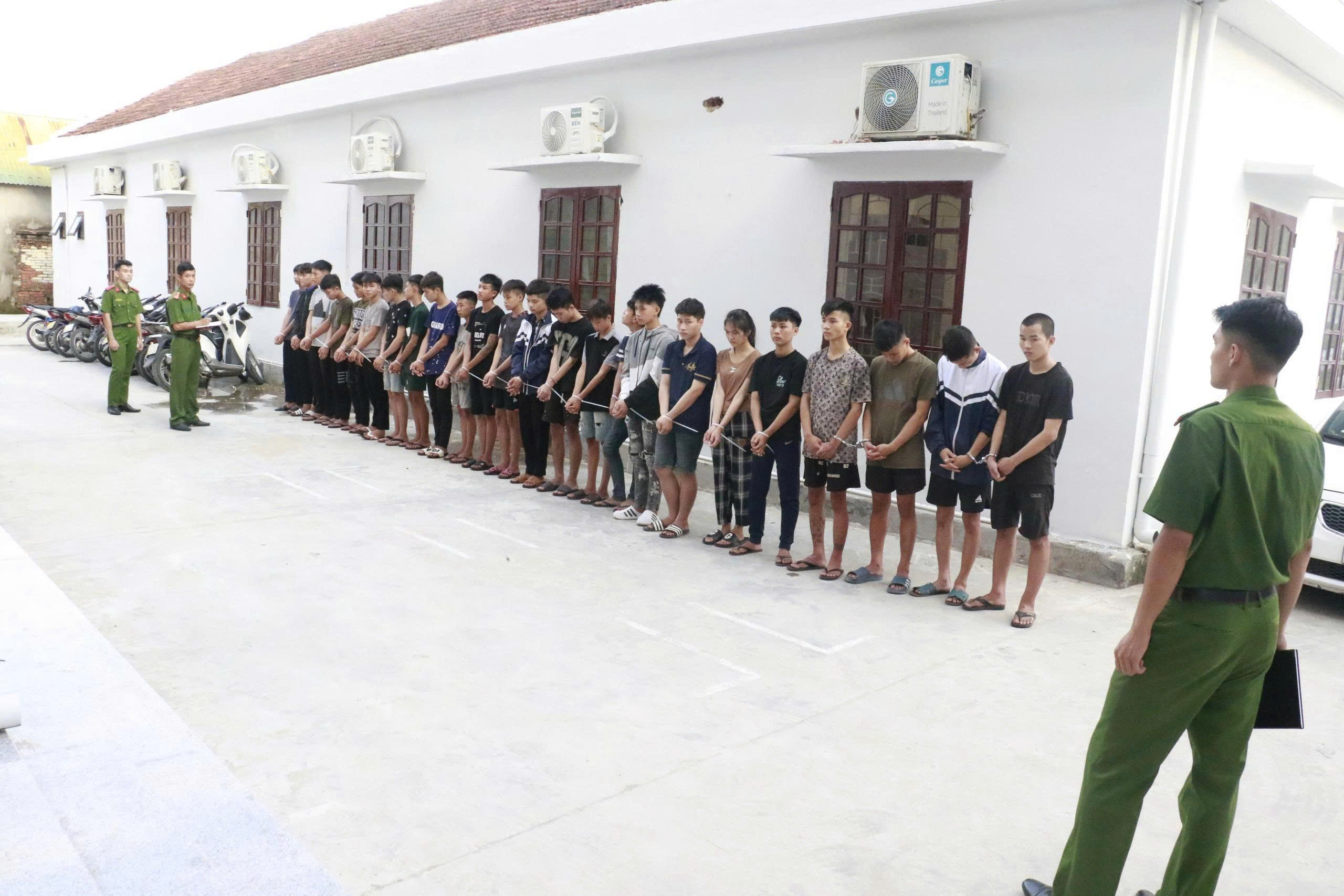 Các đối tượng bị bắt giữ