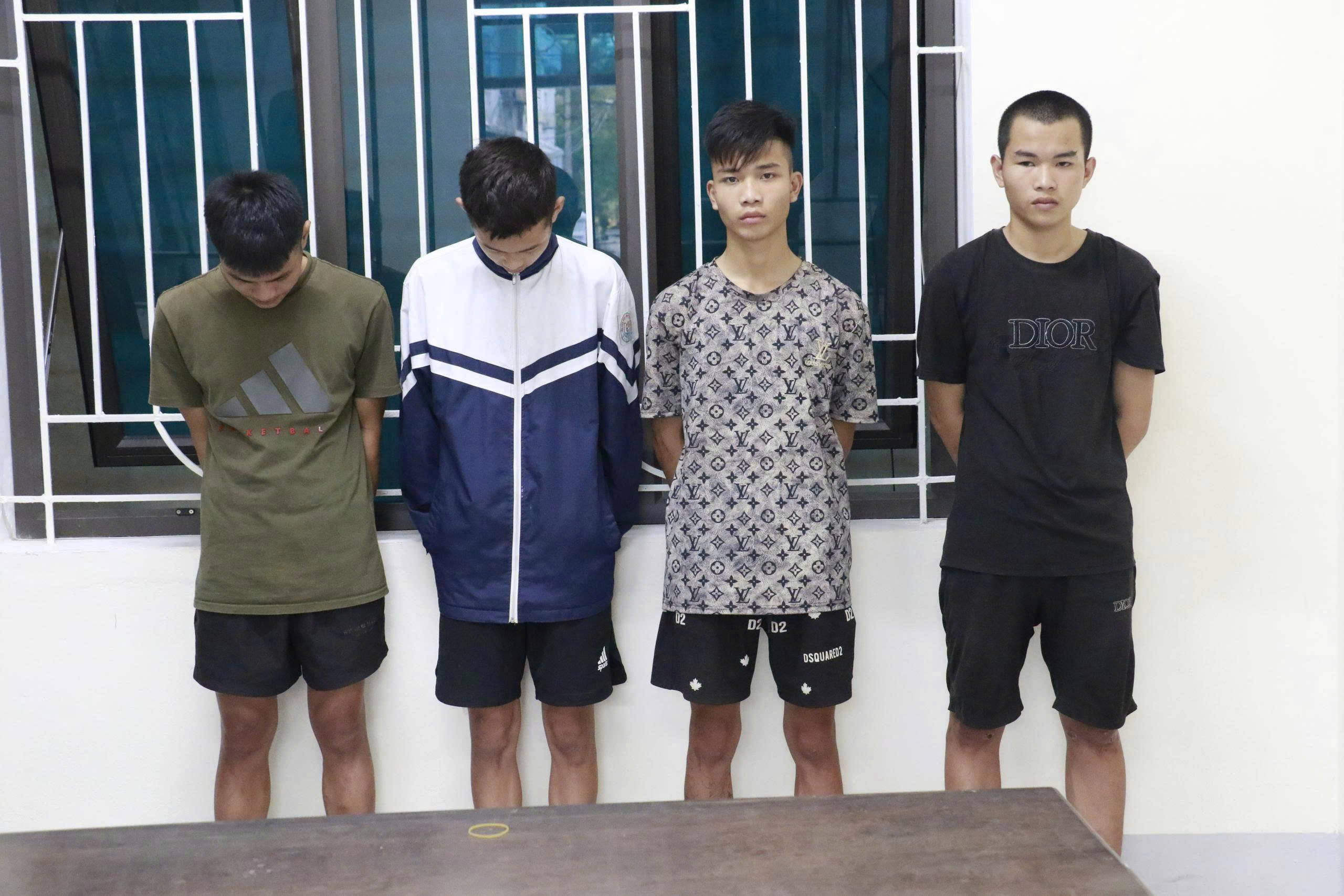 Các đối tượng cầm đầu