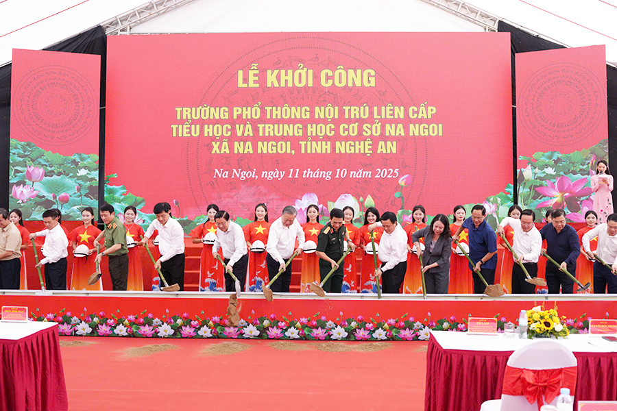 Tổng Bí thư Tô Lâm cùng Đoàn công tác tham dự Lễ khởi công xây dựng Trường Phổ thông nội trú liên cấp Tiểu học và THCS Na Ngoi tại xã Na Ngoi