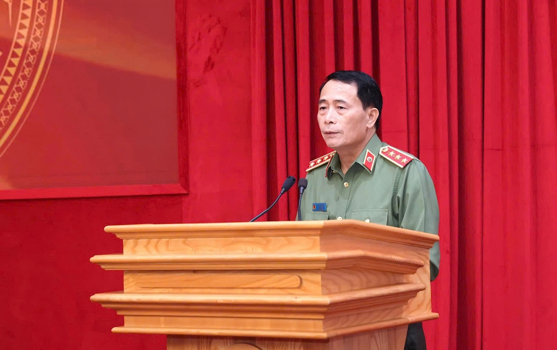 Đồng chí Thượng tướng Lê Quốc Hùng, Ủy viên Trung ương Đảng, Thứ trưởng Bộ Công an phát biểu kết luận tại Hội nghị. 