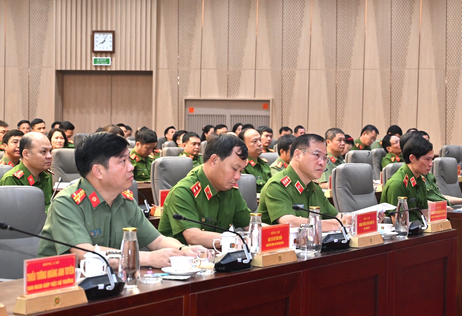 Thứ trưởng Nguyễn Văn Long và các đại biểu dự Hội nghị tại điểm cầu Bộ Công an