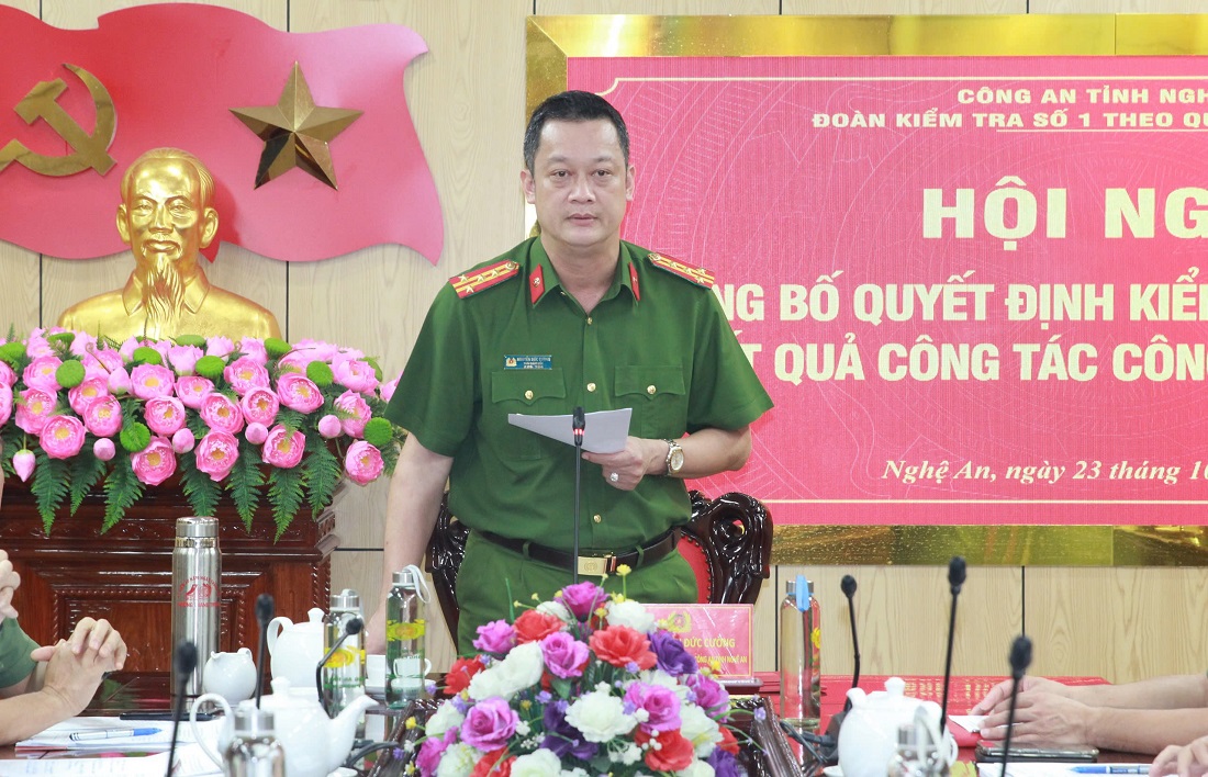 Đồng chí Đại tá Nguyễn Đức Cường, Phó Giám đốc Công an tỉnh phát biểu chỉ đạo tại Hội nghị