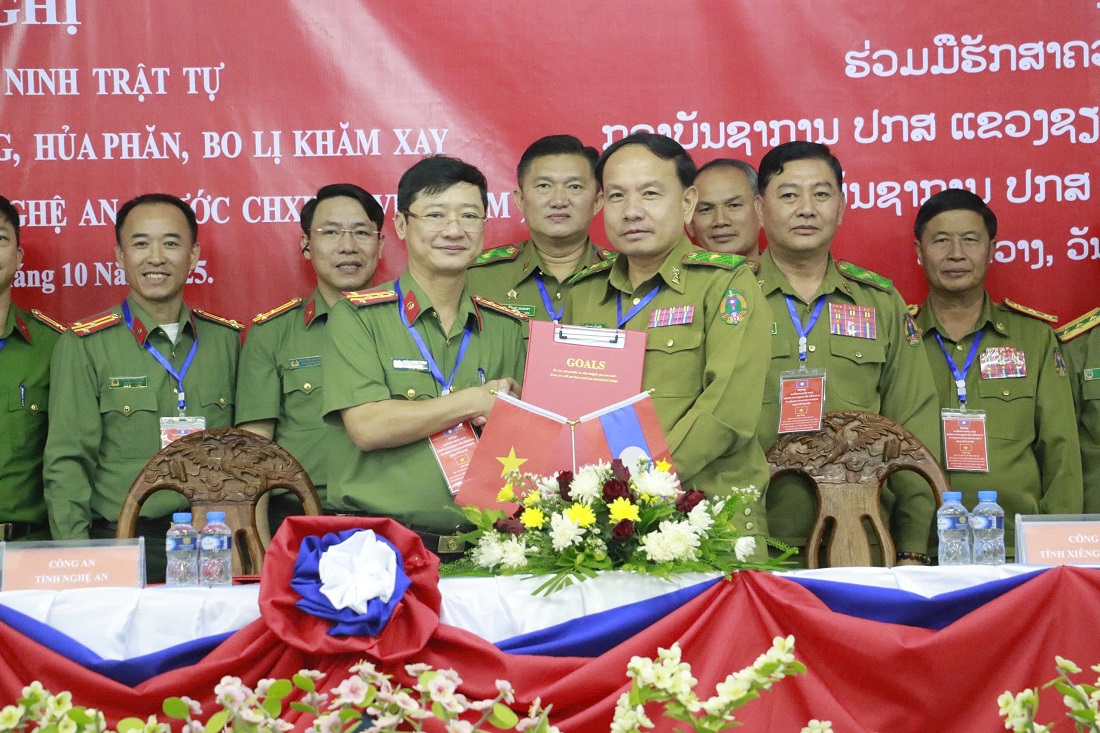 Công an tỉnh Nghệ An và Công an tỉnh Hủa Phăn ký Biên bản hợp tác bảo đảm ANTT năm 2026