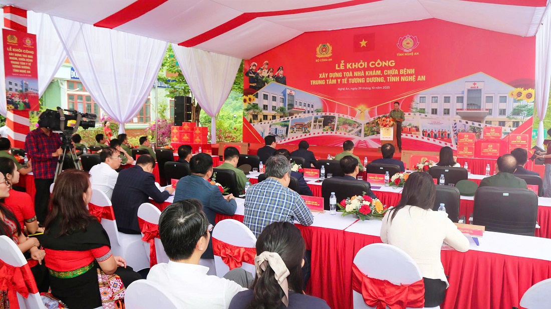 Toàn cảnh buổi lễ