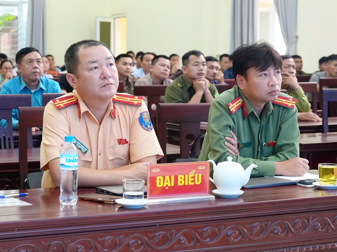 Các đại biểu tham dự Hội nghị