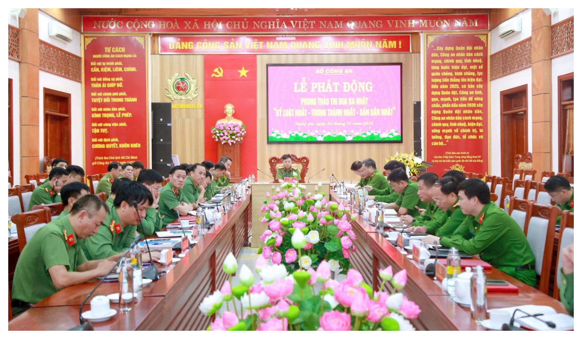 Bộ Công an phát động phong trào thi đua 