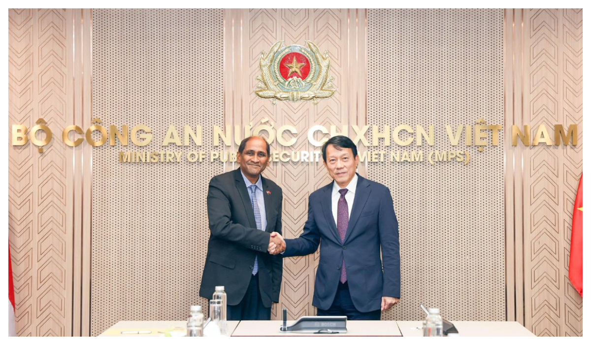 Bộ trưởng Lương Tam Quang tiếp Đại sứ Singapore tại Việt Nam Jaya Ratnam