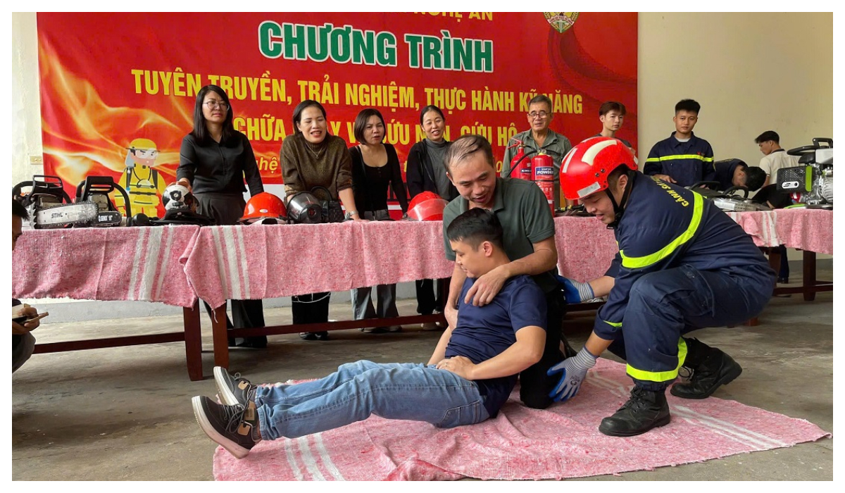 Chương trình tuyên truyền, trải nghiệm, thực hành kỹ năng phòng cháy, chữa cháy và cứu nạn, cứu hộ tháng 11