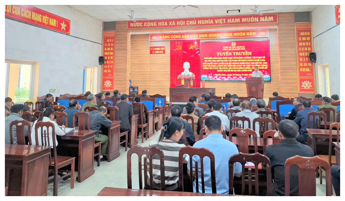 Tuyên truyền pháp luật cho đội ngũ cán bộ chủ chốt xã