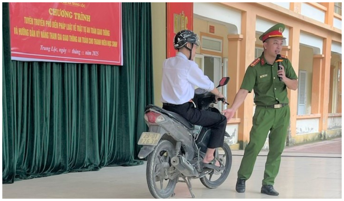 Tuyên truyền, thực hành kỹ năng lái xe gắn máy an toàn cho học sinh THPT