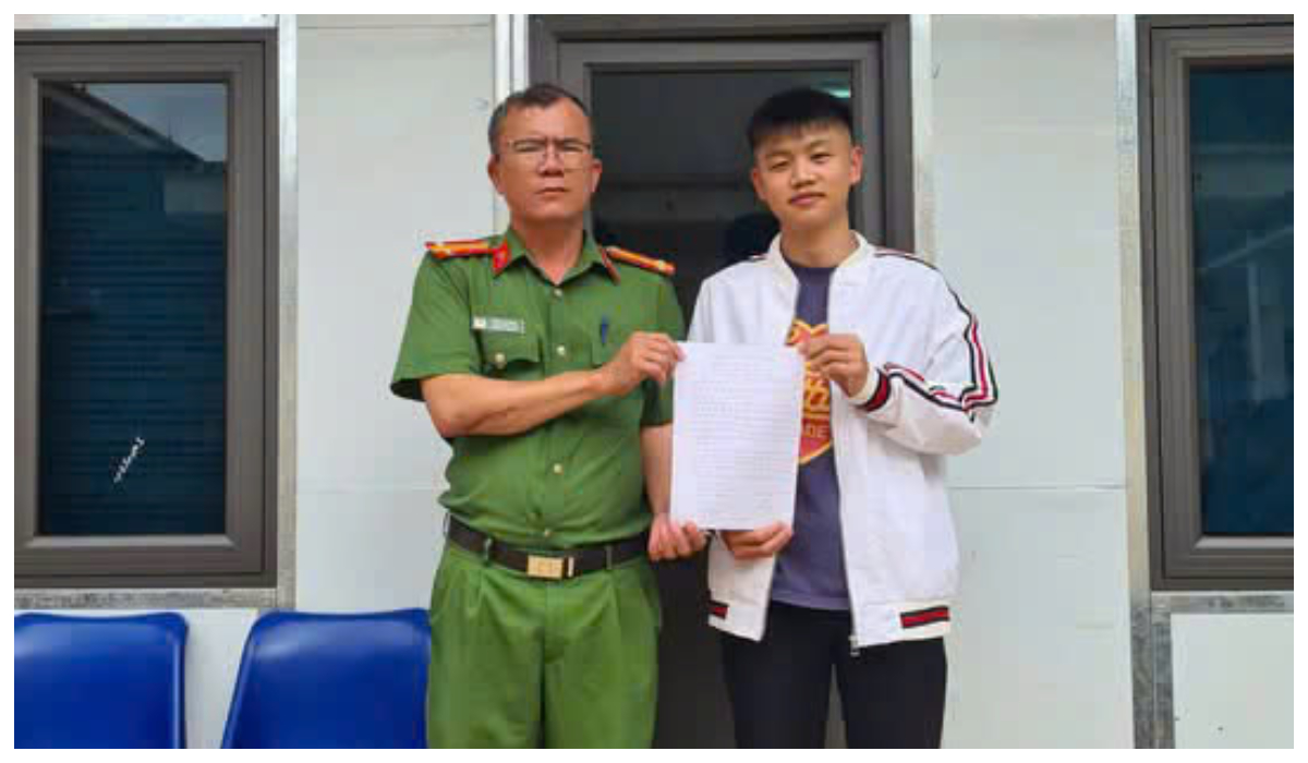 Những lá đơn tình nguyện tham gia nghĩa vụ Công an nhân dân tại xã Mỹ Lý