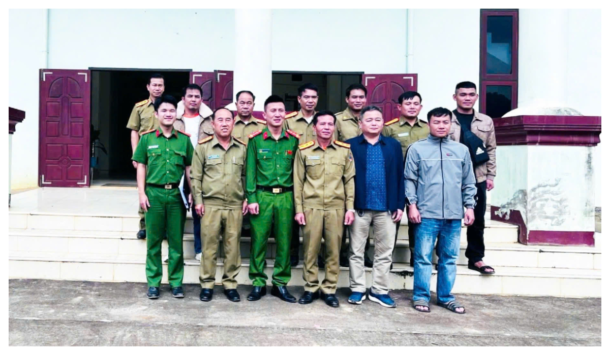 Công an xã Bắc Lý tăng cường mối quan hệ hợp tác với Công an huyện Mường Quắn, nước CHDCND Lào