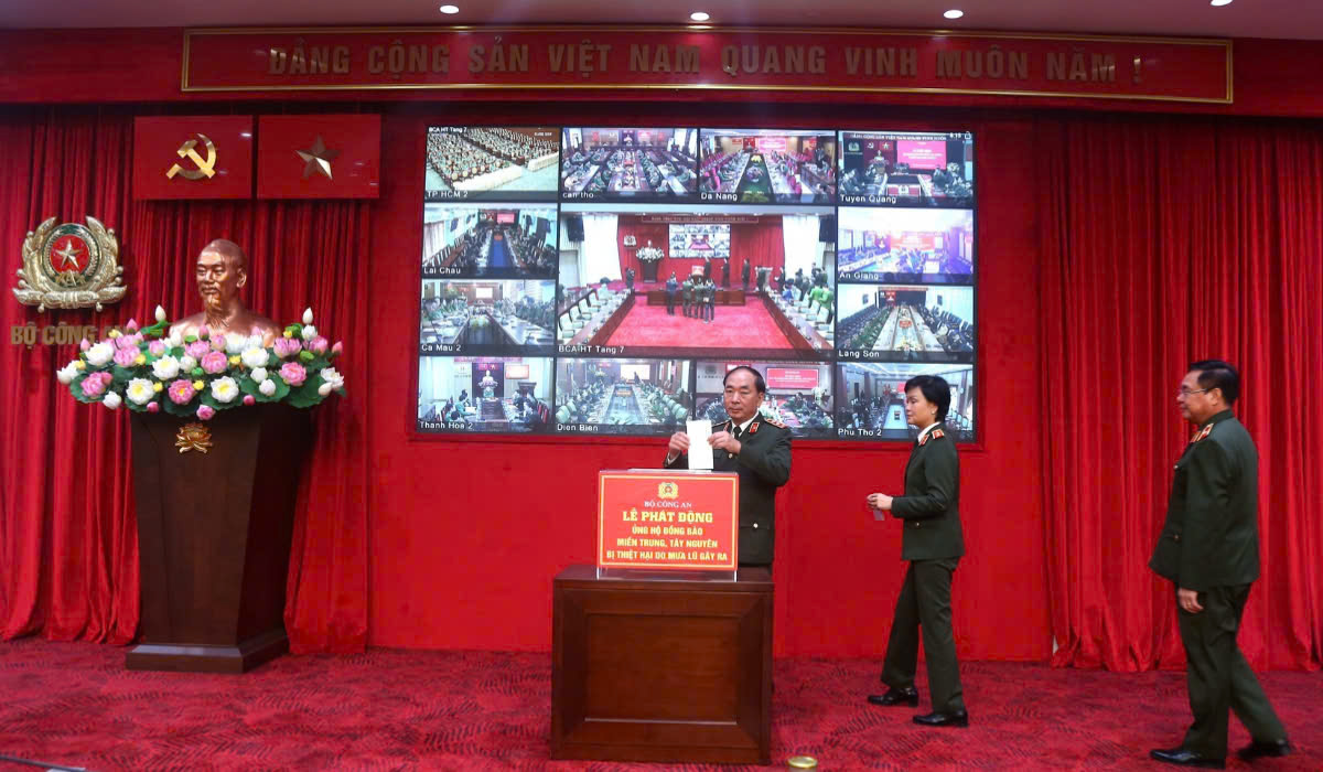 Bộ Công an phát động ủng hộ đồng bào miền Trung, Tây Nguyên bị thiệt hại do mưa lũ gây ra