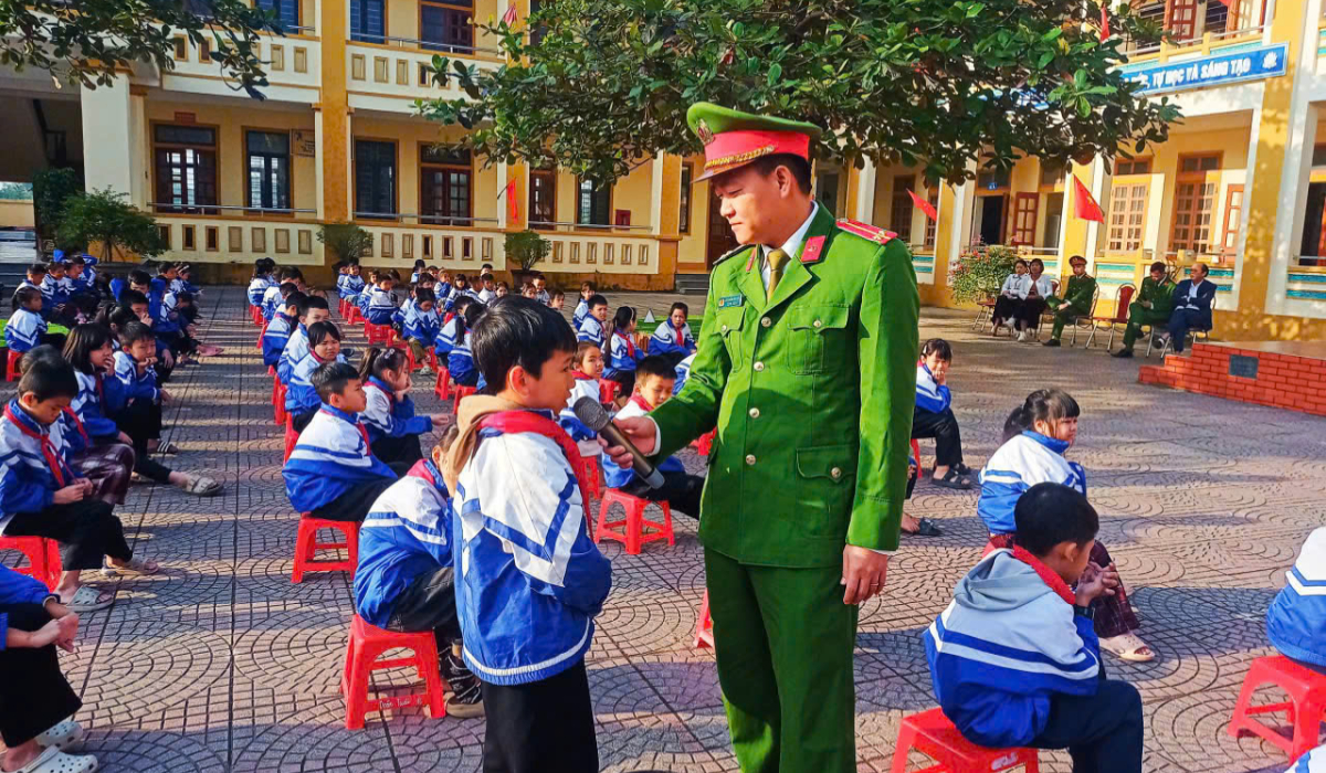 Tuyên truyền, phổ biến giáo dục pháp luật cho học sinh