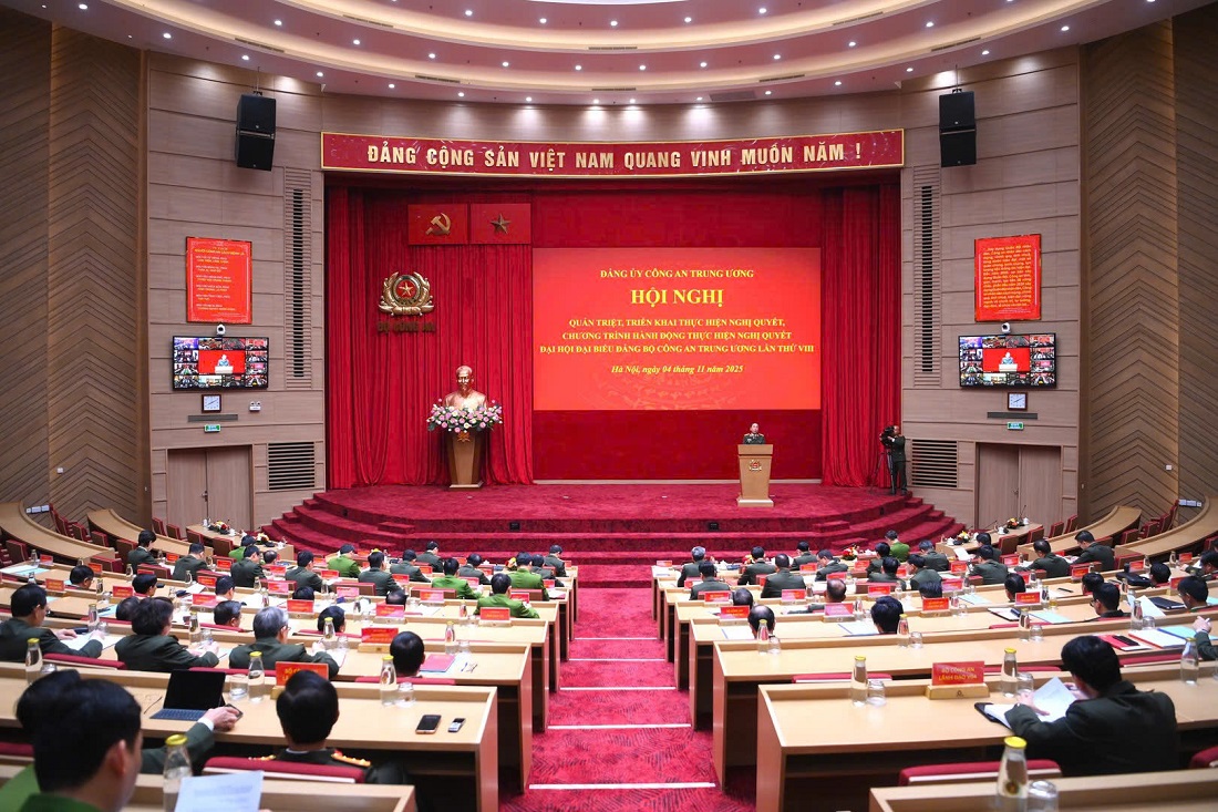 Đồng chí Thứ trưởng Trần Quốc Tỏ quán triệt, triển khai thực hiện Nghị quyết, Chương trình hành động thực hiện Nghị quyết Đại hội Đại biểu Đảng bộ Công an Trung ương lần thứ VIII