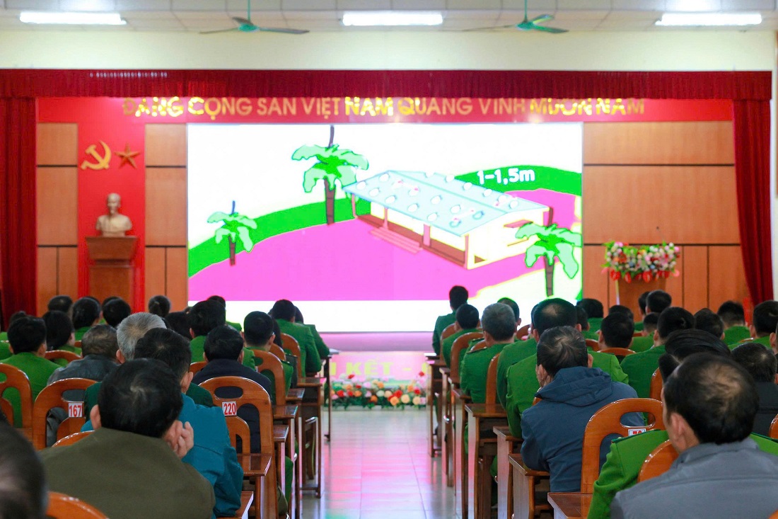 Trình chiếu các video phổ biến, hướng dẫn kiến thức, kỹ năng ứng phó với các tình huống thiên tai