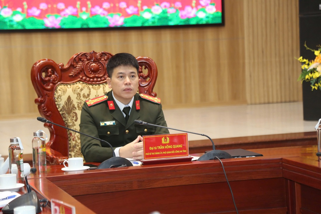 Đồng chí Đại tá Trần Hồng Quang - Phó Giám đốc Công an tỉnh chủ trì Hội nghị tại điểm cầu Công an tỉnh Nghệ An