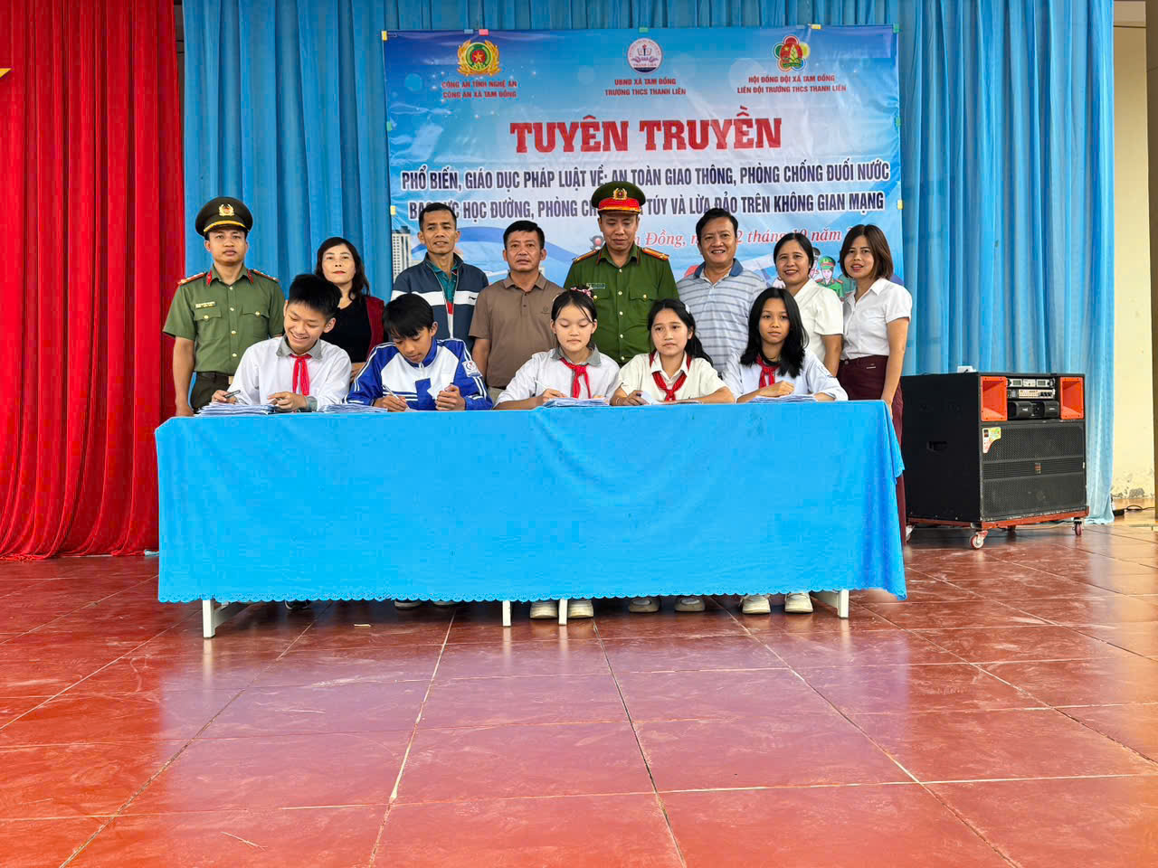 Buổi tuyên truyền diễn ra sôi nổi với nội dung và hình thức đa dạng, phong phú