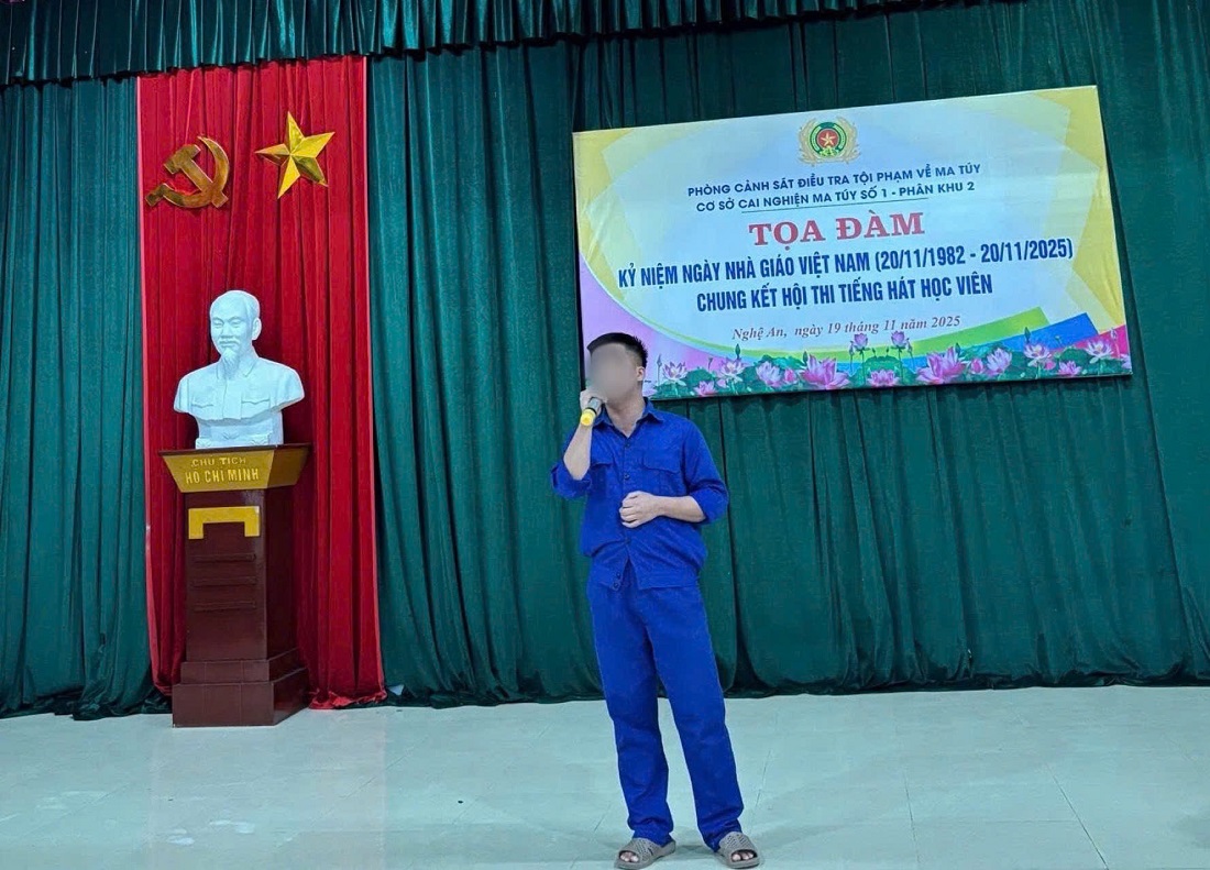 Học viên với một tiết mục dự thi