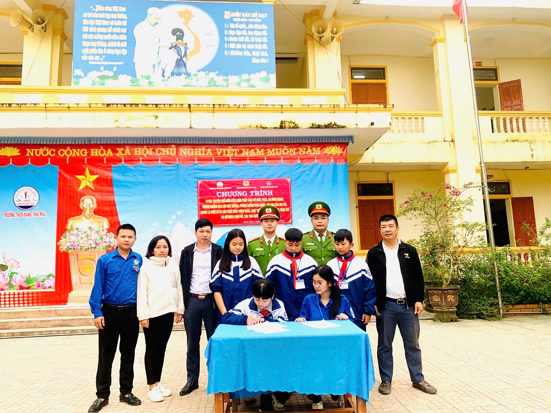 Buổi tuyên truyền diễn ra sôi nổi với nội dung và hình thức đa dạng, phong phú