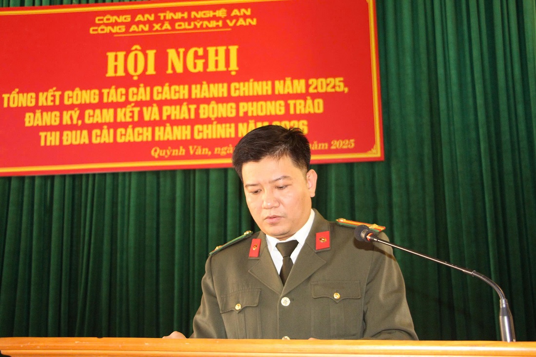 Đại diện Công an tỉnh trao đổi các vấn đề liên quan đến nhiệm vụ CCHC năm 2026